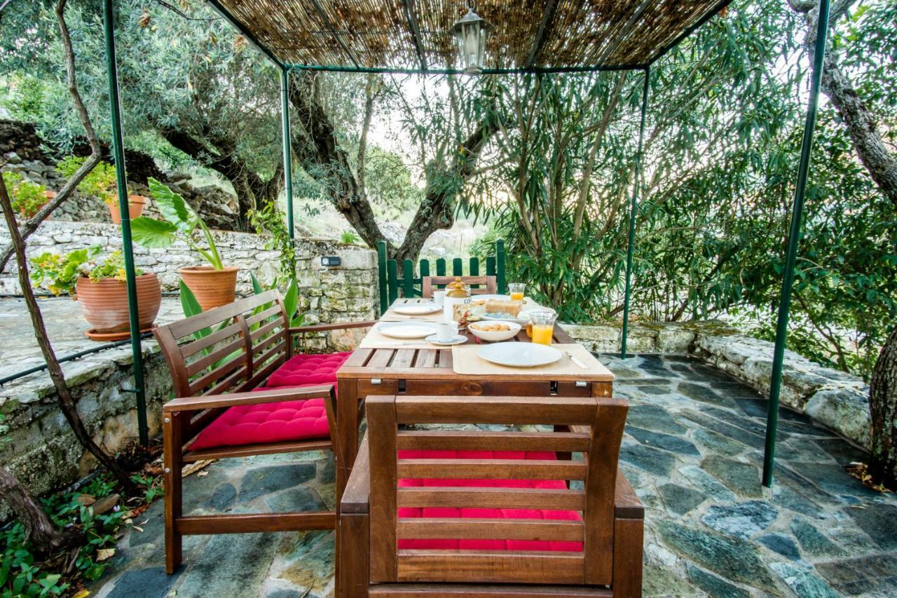Almond Trees Cottage Divarata Екстер'єр фото