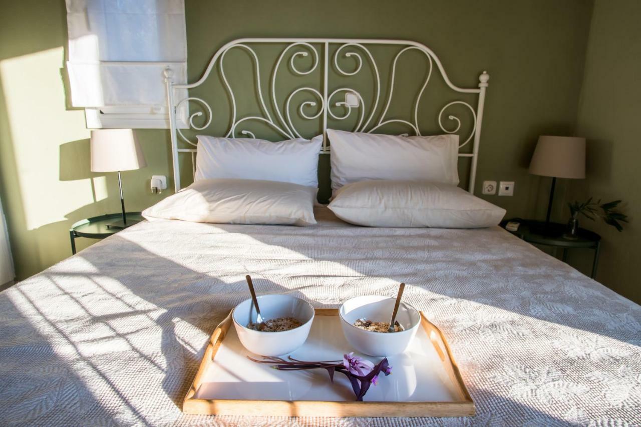 Almond Trees Cottage Divarata Екстер'єр фото