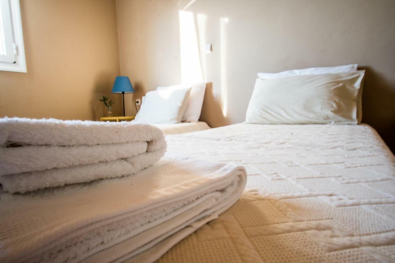 Almond Trees Cottage Divarata Екстер'єр фото